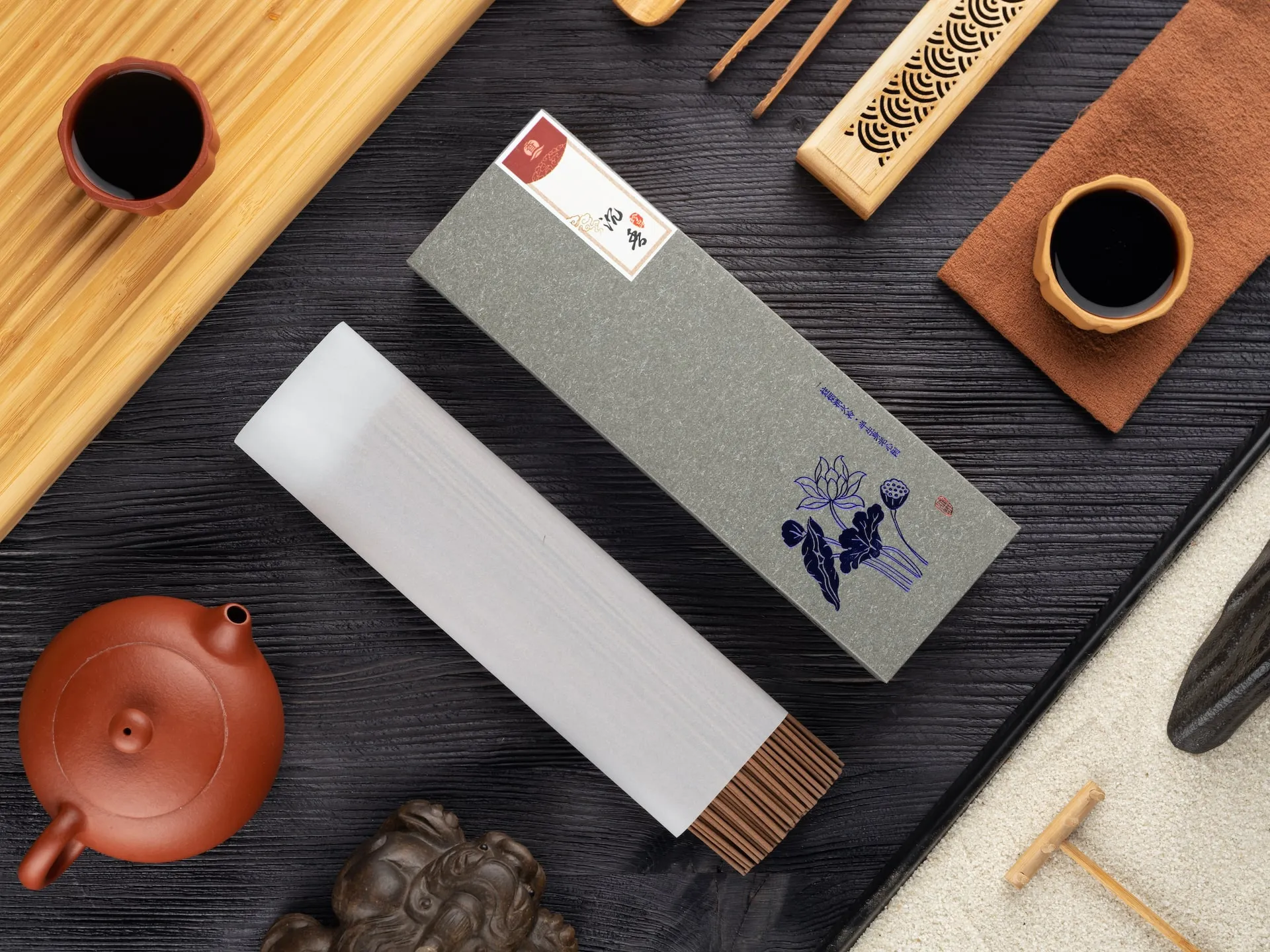 Чай и благовония